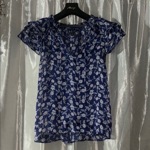 Navy Floral Women’s Top - Picture 1 of 5